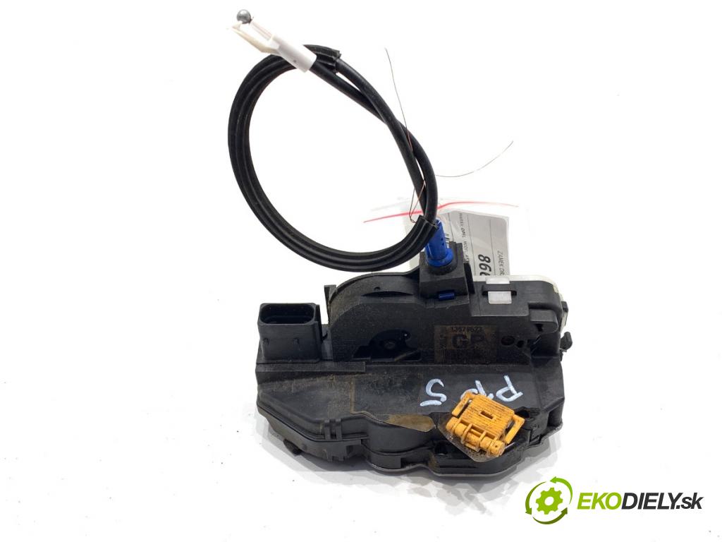 OPEL ASTRA J Kombi 2013 81 kW 1.7 CDTI (35) 1686 zámok Dvere pravy predný 13579523