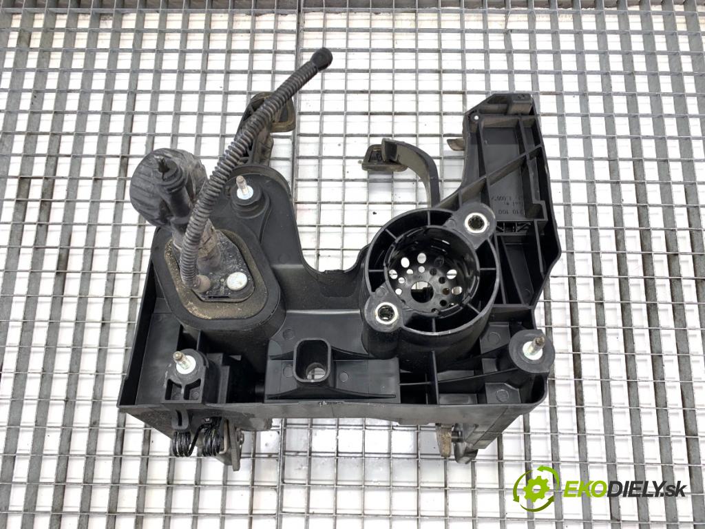 OPEL ASTRA J Kombi 2013 81 kW 1.7 CDTI (35) 1686 PEDÁL: manuální 13252175 (Potenciometr plynového pedálu)