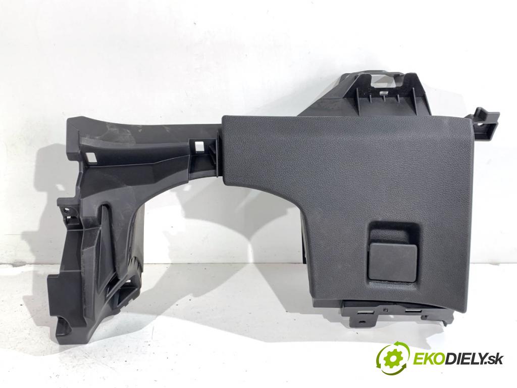 OPEL ASTRA J Kombi 2013 81 kW 1.7 CDTI (35) 1686 Priehradka, kastlík volantu 13257546