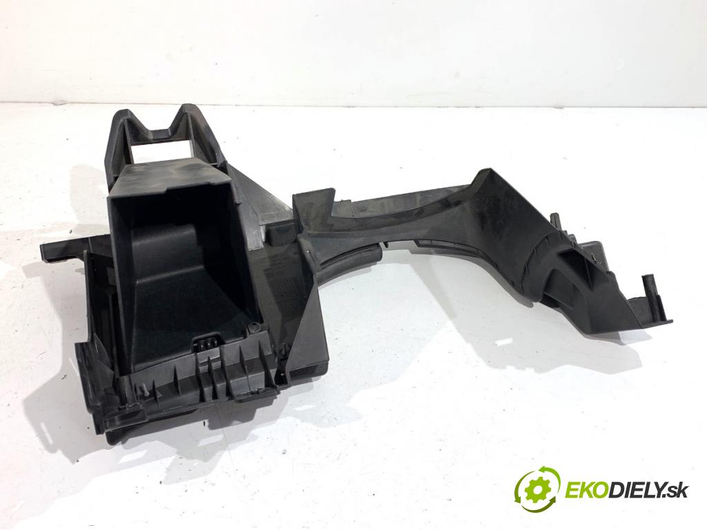 OPEL ASTRA J Kombi 2013 81 kW 1.7 CDTI (35) 1686 přihrádka kastlík volantu 13257546