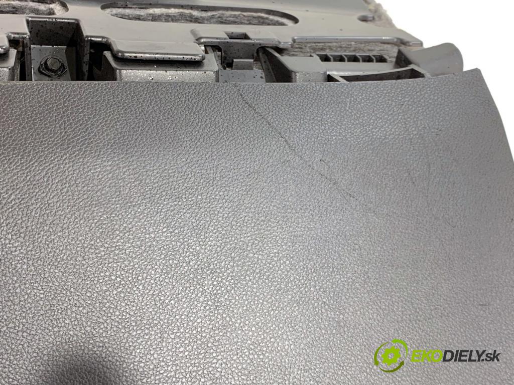 OPEL ASTRA J Kombi 2013 81 kW 1.7 CDTI (35) 1686 Priehradka, kastlík spolujazdca 13262607 (Priehradka (kastlík))