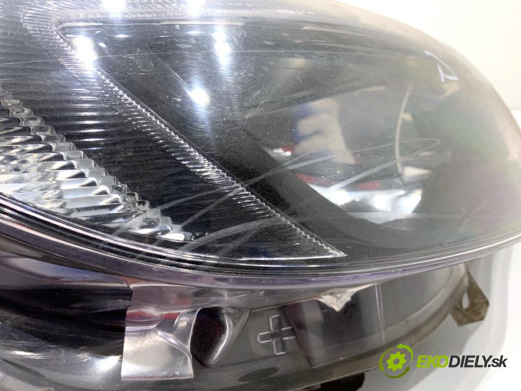 OPEL ASTRA J Kombi 2013 81 kW 1.7 CDTI (35) 1686 Svetlomet pravy predný