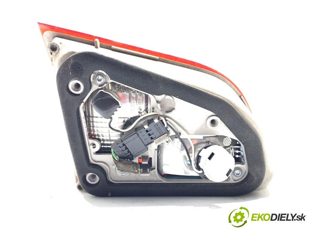 OPEL ASTRA J Kombi 2013 81 kW 1.7 CDTI (35) 1686 Svetlo zad pravá vnútorná 13282247 (Kľučka dverí ostatné)