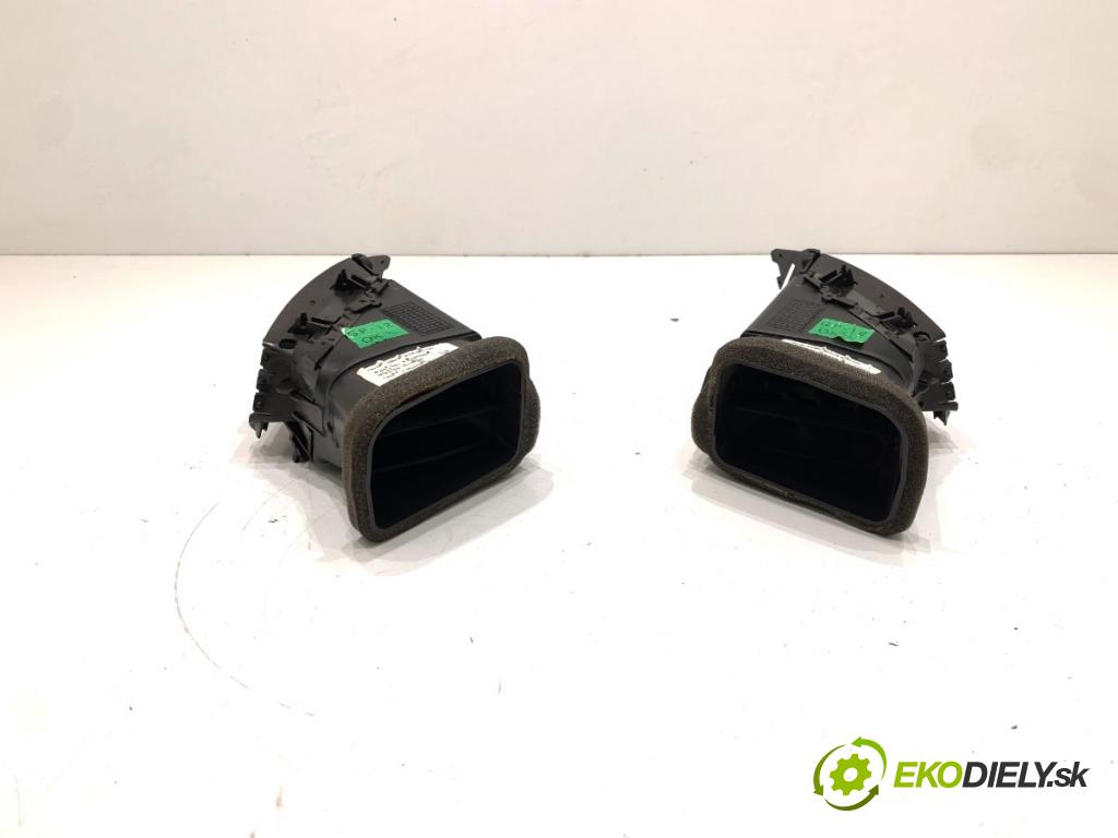 OPEL ASTRA J Kombi 2013 81 kW 1.7 CDTI (35) 1686 mří topení přední část 13300564 13300574