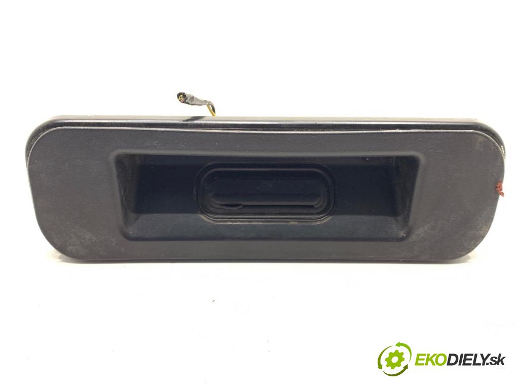 OPEL ASTRA J Kombi 2013 81 kW 1.7 CDTI (35) 1686 klika dveří zadní část 13271375