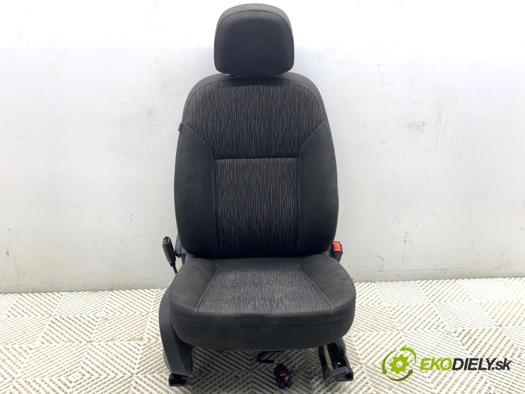 OPEL ASTRA J Kombi 2013 81 kW 1.7 CDTI (35) 1686 Sedadlo pravy predný 