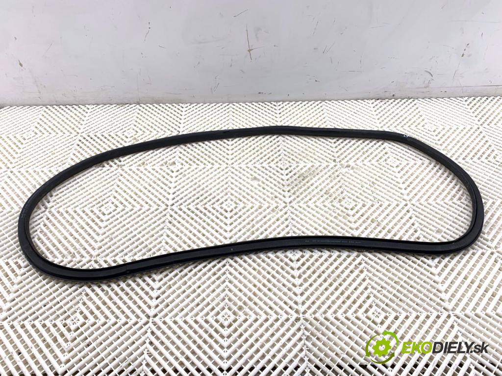 OPEL ASTRA J Kombi 2013 81 kW 1.7 CDTI (35) 1686 tesnenie Dvere zad ľavá strana  (Karoséria ostatné)