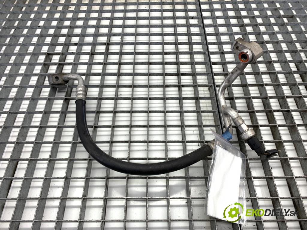 FORD FOCUS III Kombi 2016 92 kW 1.0 EcoBoost 998 rúrka klimatizace F1F1-19N601-HC (Trubka klimatizace)