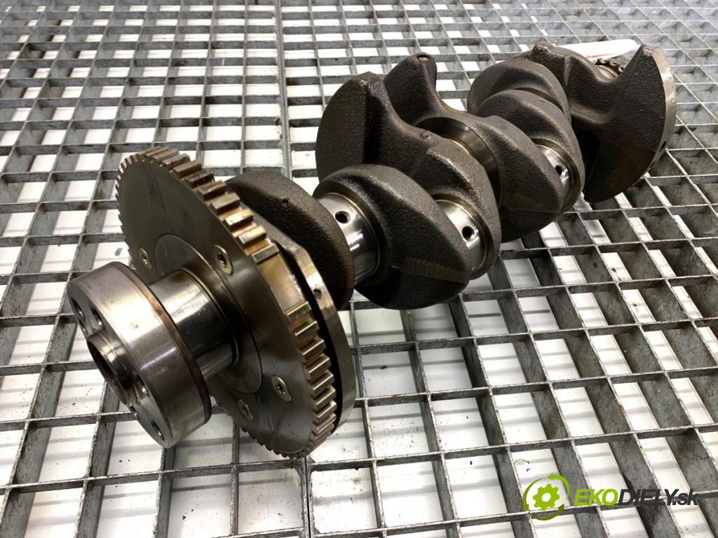 HYUNDAI ix20 liftback 2013 66 kW 1.4 1396 Kardaň, hriadeľ KLIKA: (Blok motora ostatné)