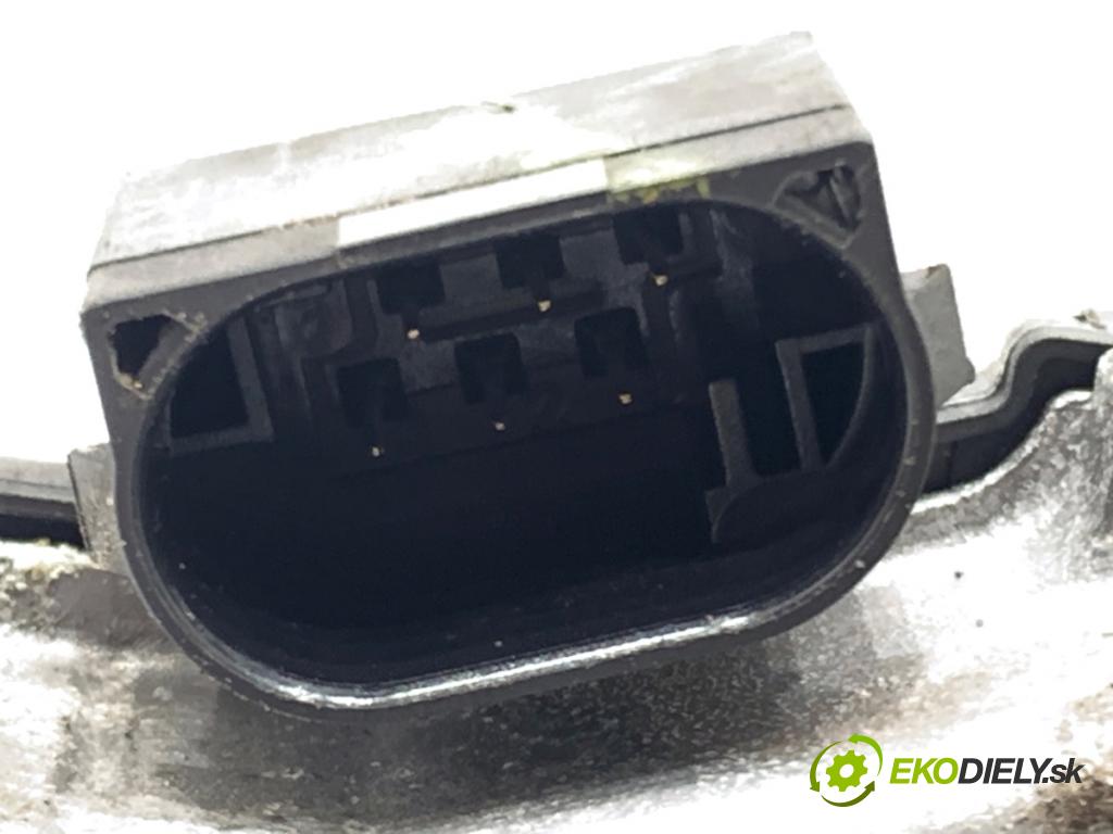 HYUNDAI ix20 liftback 2013 66 kW 1.4 1396 Škrtiaca klapka 35100-2B150 (Škrtiaca klapka)