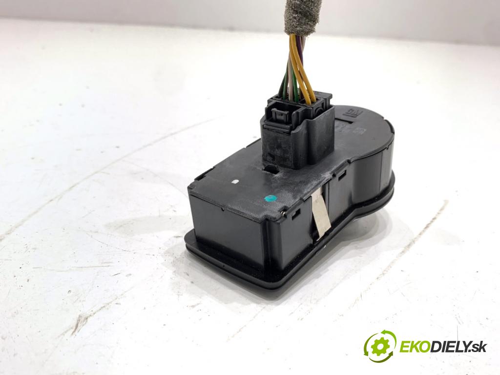 OPEL INSIGNIA A liftback 2009 103 kW 1.8 (68) 1796 spínač světel 13268702