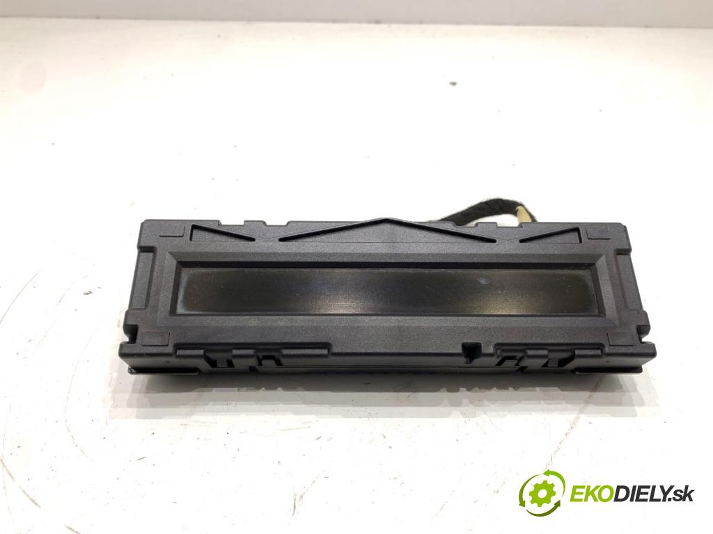 OPEL INSIGNIA A liftback 2009 103 kW 1.8 (68) 1796 Displej 13233977 (Přístrojová deska)