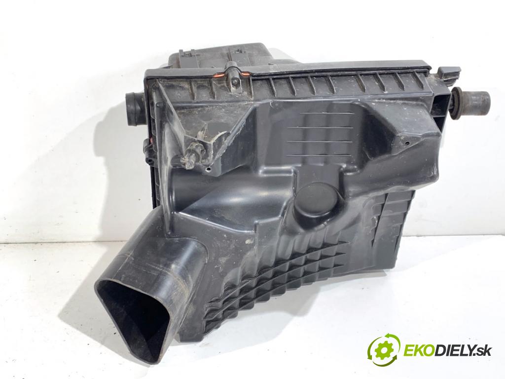 OPEL INSIGNIA A liftback 2009 103 kW 1.8 (68) 1796 Obal filtra vzduchu 55560883 (Obal vzduchového filtra)