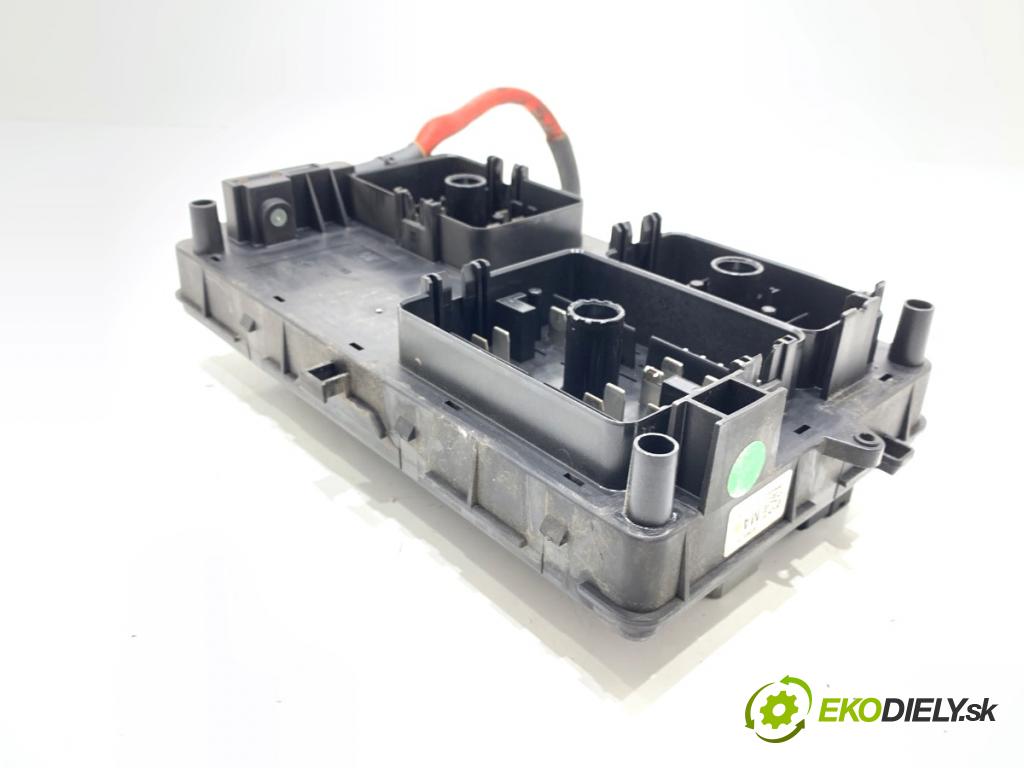 OPEL INSIGNIA A liftback 2009 103 kW 1.8 (68) 1796 modul BSI 13275874 (Pojistková skříňka)