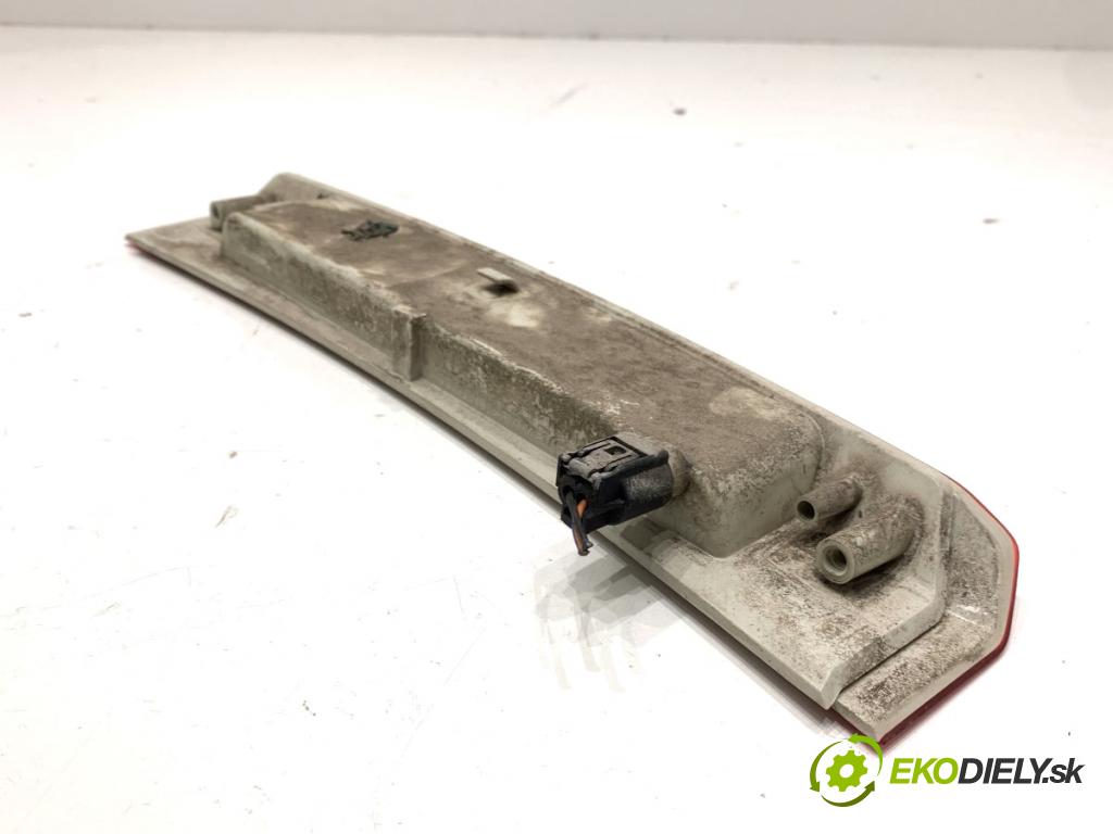 OPEL INSIGNIA A liftback 2009 103 kW 1.8 (68) 1796 Svetlo brzdových svetiel