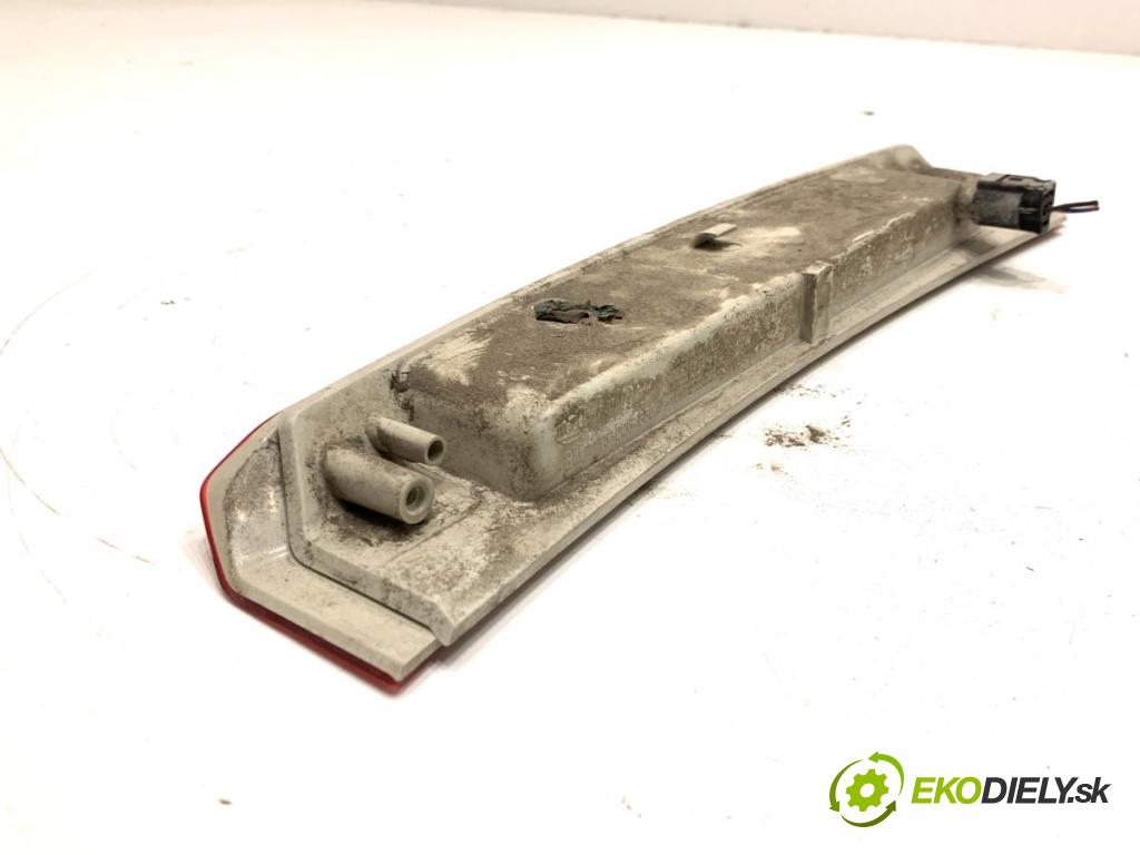 OPEL INSIGNIA A liftback 2009 103 kW 1.8 (68) 1796 Svetlo brzdových svetiel