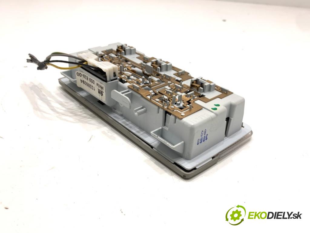 OPEL INSIGNIA A liftback 2009 103 kW 1.8 (68) 1796 Svetlo stropné 13285094