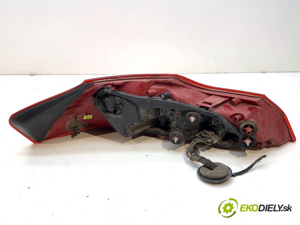 OPEL INSIGNIA A liftback 2009 103 kW 1.8 (68) 1796 Svetlo pravy zad 13226857