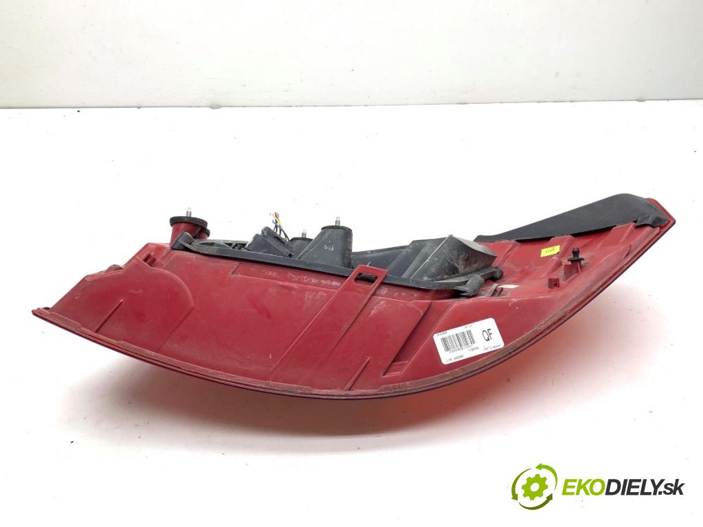 OPEL INSIGNIA A liftback 2009 103 kW 1.8 (68) 1796 světlo levý zadní část 13226856