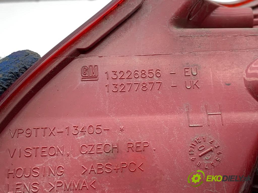 OPEL INSIGNIA A liftback 2009 103 kW 1.8 (68) 1796 světlo levý zadní část 13226856
