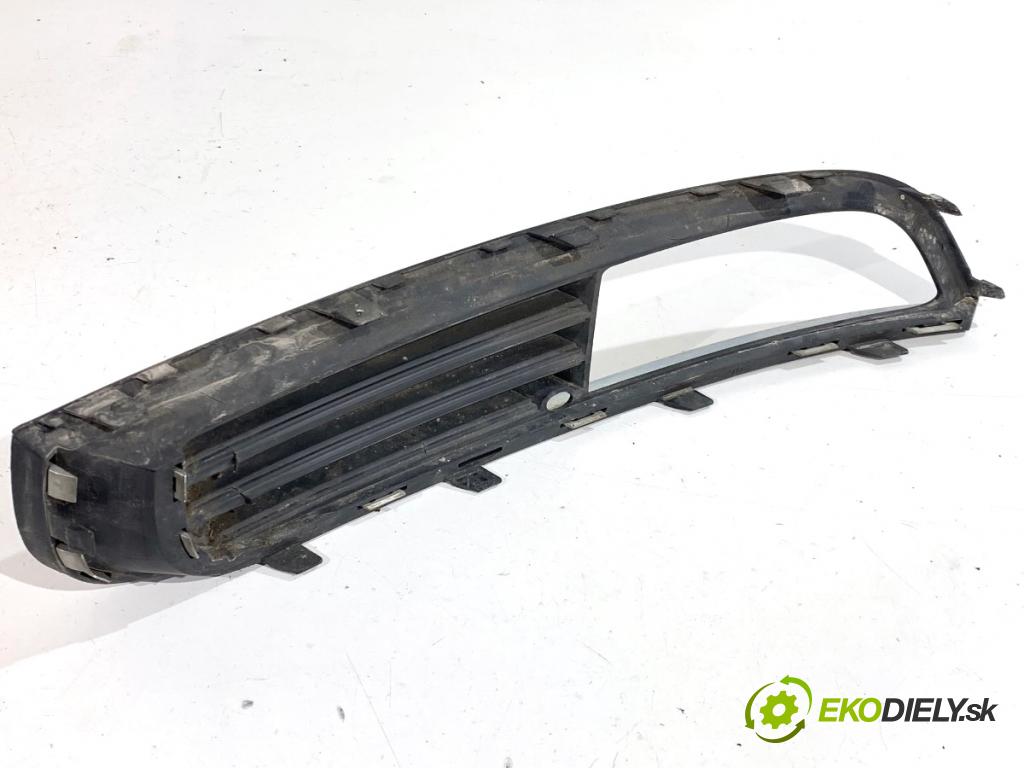 OPEL INSIGNIA A liftback 2009 103 kW 1.8 (68) 1796 Mriežky nárazníka pravy predný 13238371