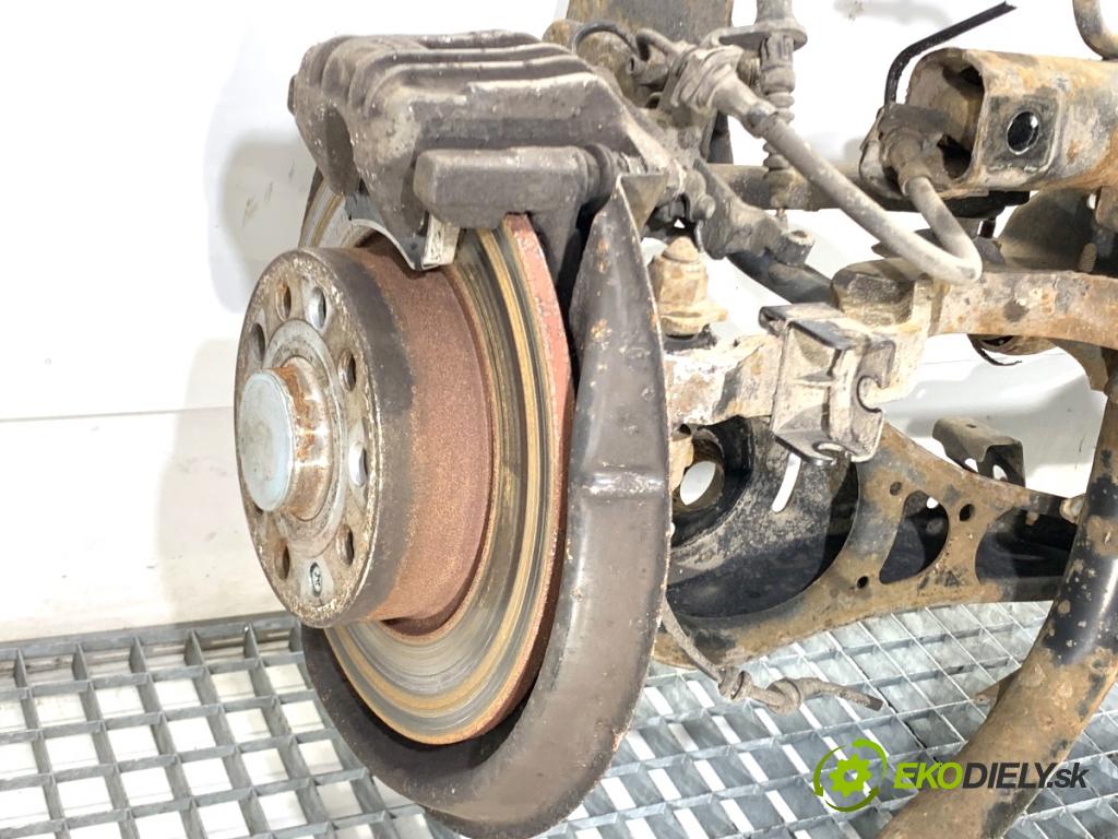 VW GOLF V liftback 2006 103 kW 2.0 TDI 1968 Výstuha zad