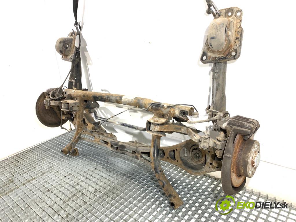 VW GOLF V liftback 2006 103 kW 2.0 TDI 1968 Výstuha zad