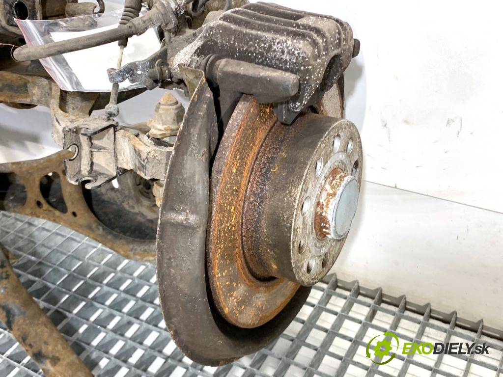 VW GOLF V liftback 2006 103 kW 2.0 TDI 1968 Výstuha zad