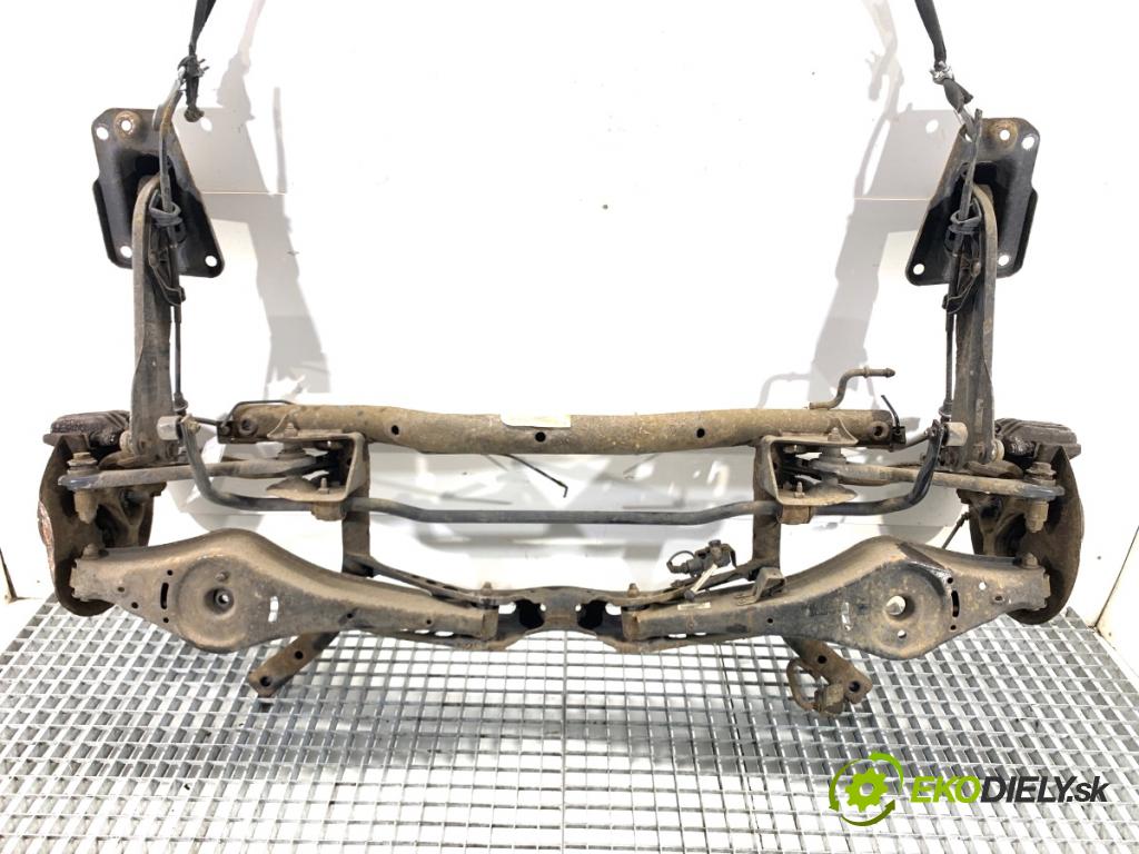 VW GOLF V liftback 2006 103 kW 2.0 TDI 1968 Výstuha zad