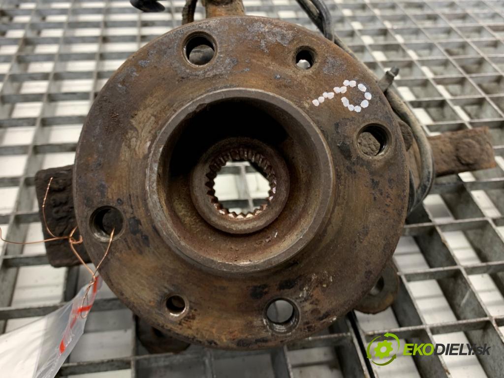 NISSAN NOTE E11 nadwozie wielkoprzestrzenne (MPV) 2007 81 kW 1.6 1598 náboj pravy predný