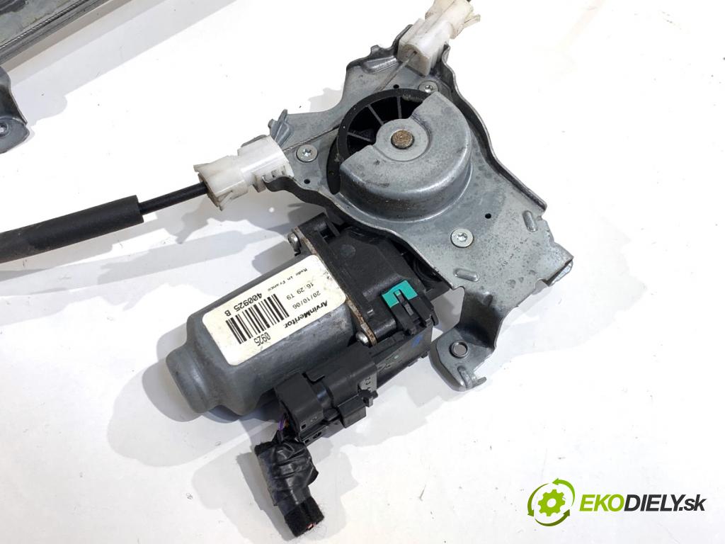 NISSAN NOTE E11 nadwozie wielkoprzestrzenne (MPV) 2007 81 kW 1.6 1598 Mechanizmus okna ľavy predný 400925B