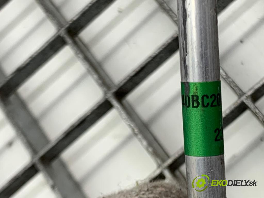 NISSAN NOTE E11 nadwozie wielkoprzestrzenne (MPV) 2007 81 kW 1.6 1598 rúrka klimatizace 92440BC200 (Trubka klimatizace)