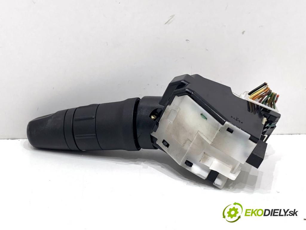 NISSAN NOTE E11 nadwozie wielkoprzestrzenne (MPV) 2007 81 kW 1.6 1598 Prepínač stieračov  (Prepínacie páčky pod volantom)