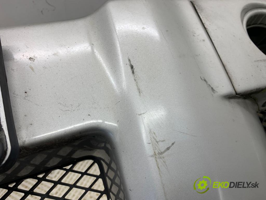 HYUNDAI TUCSON SUV 2007 100 kW 2.0 CRDi 1991 Nárazník predný  (Kľučka dverí ostatné)