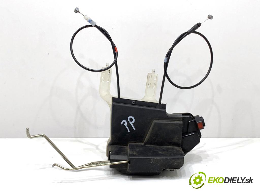 HYUNDAI TUCSON SUV 2007 100 kW 2.0 CRDi 1991 zámok Dvere pravy predný 