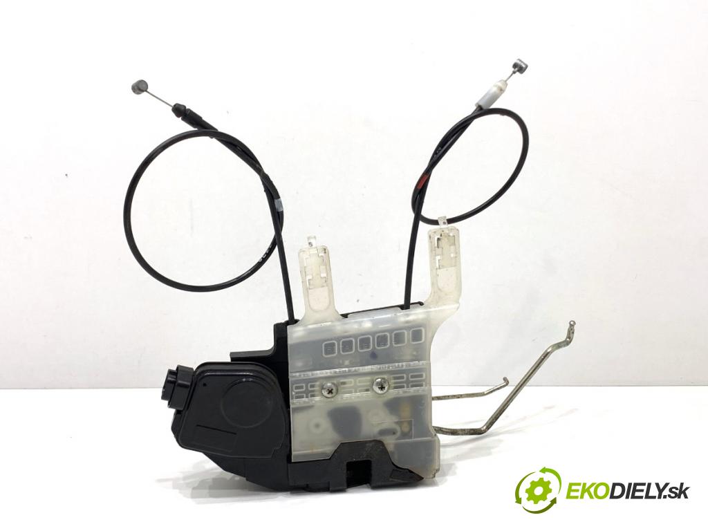 HYUNDAI TUCSON SUV 2007 100 kW 2.0 CRDi 1991 zámok Dvere pravy predný