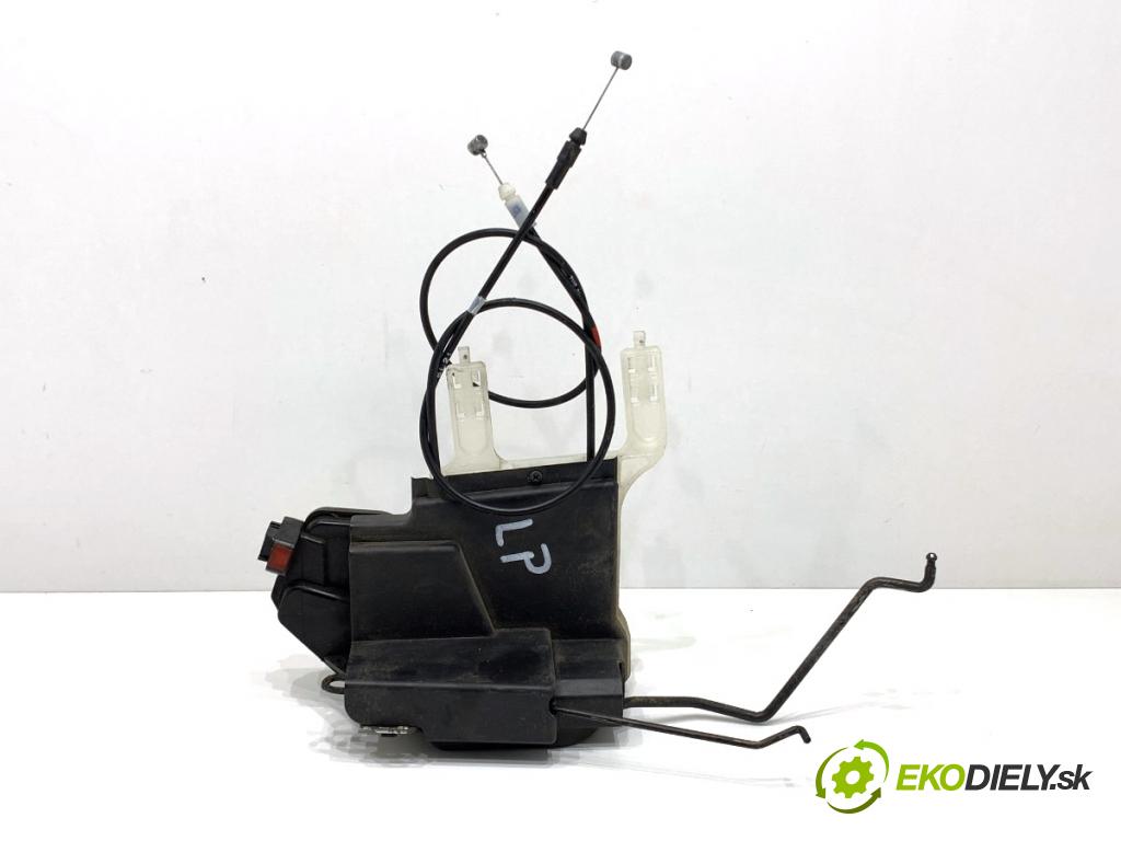 HYUNDAI TUCSON SUV 2007 100 kW 2.0 CRDi 1991 zámok Dvere ľavy predný 