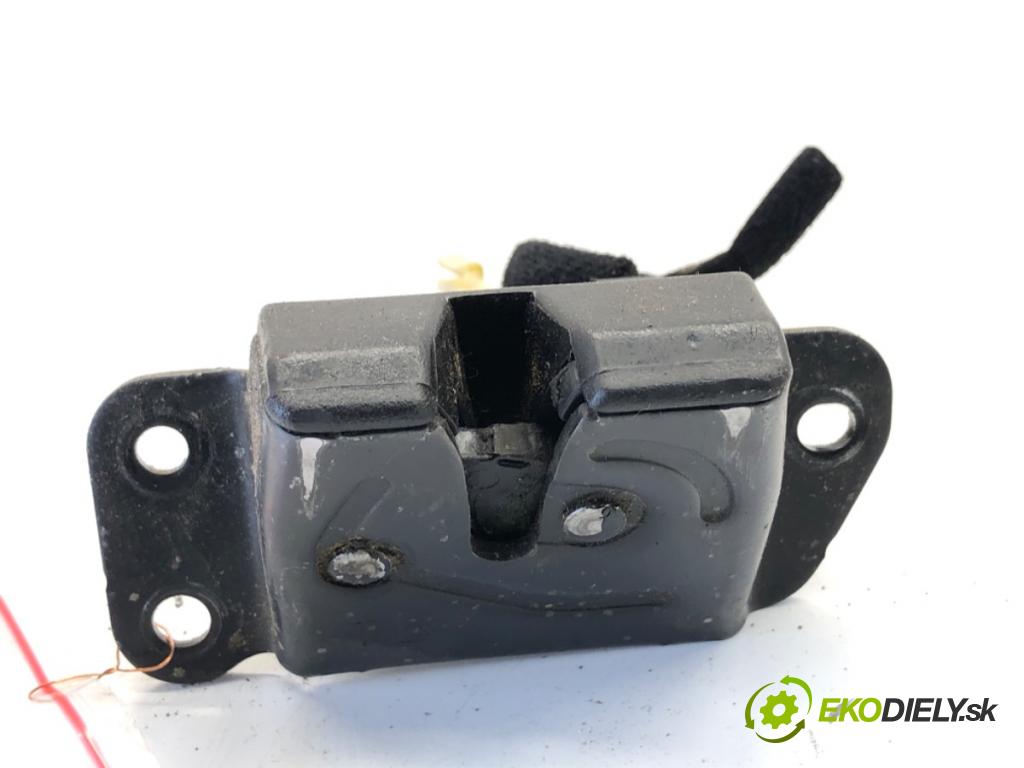 HYUNDAI TUCSON SUV 2007 100 kW 2.0 CRDi 1991 zámok dverí zad 