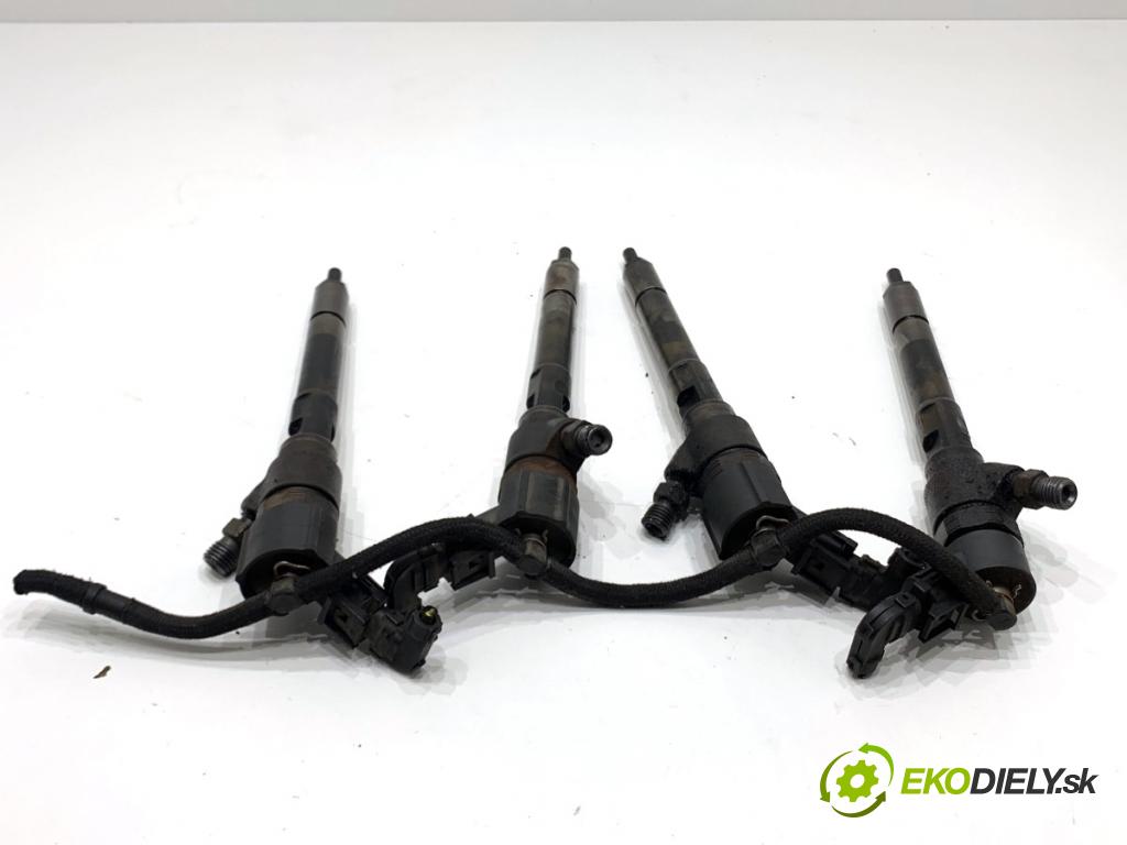 HYUNDAI TUCSON SUV 2007 100 kW 2.0 CRDi 1991 Vstrekovacie ventily 33800-27400