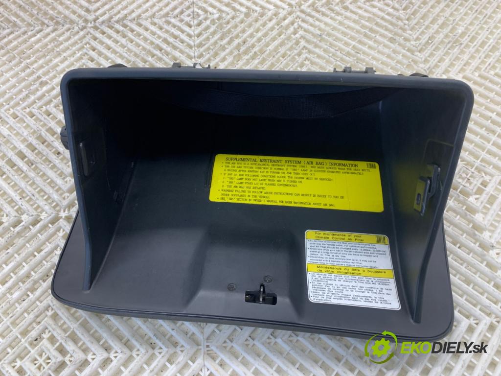 HYUNDAI TUCSON SUV 2007 100 kW 2.0 CRDi 1991 Priehradka, kastlík spolujazdca 84511-2E000 (Priehradka (kastlík))