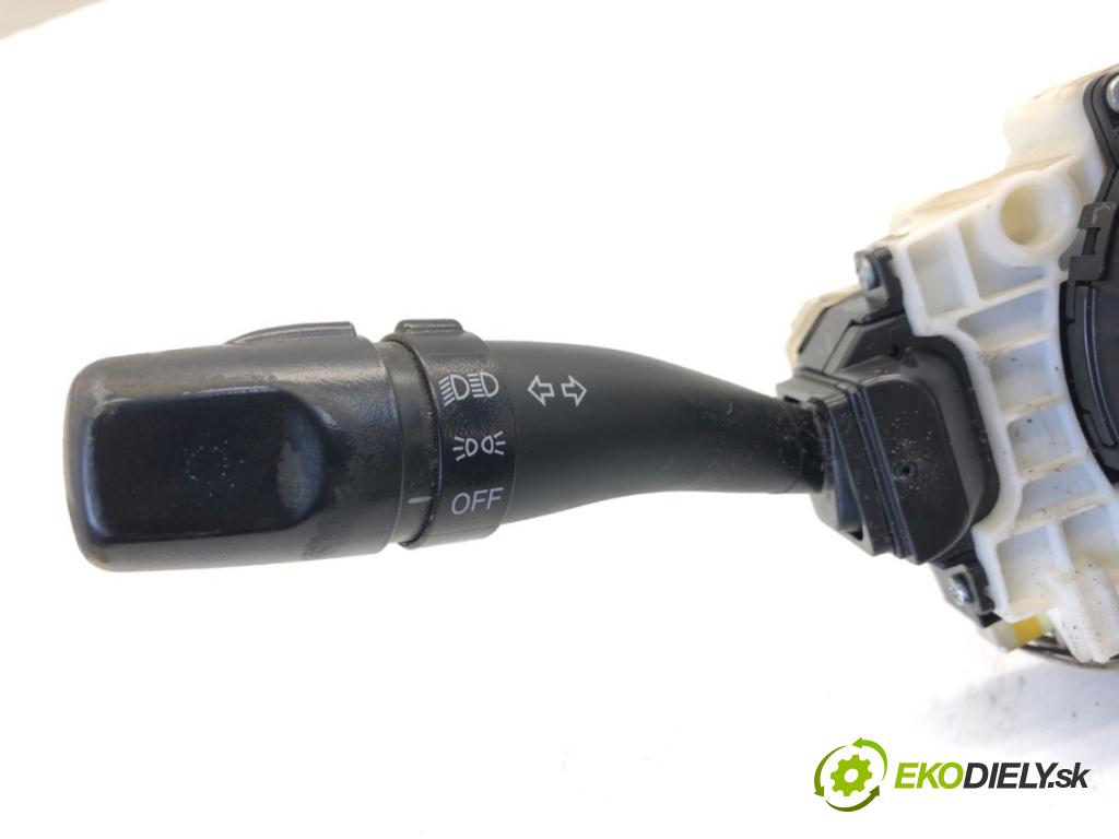 HYUNDAI TUCSON SUV 2007 100 kW 2.0 CRDi 1991 Prepínač kombinovaný  (Prepínacie páčky pod volantom)