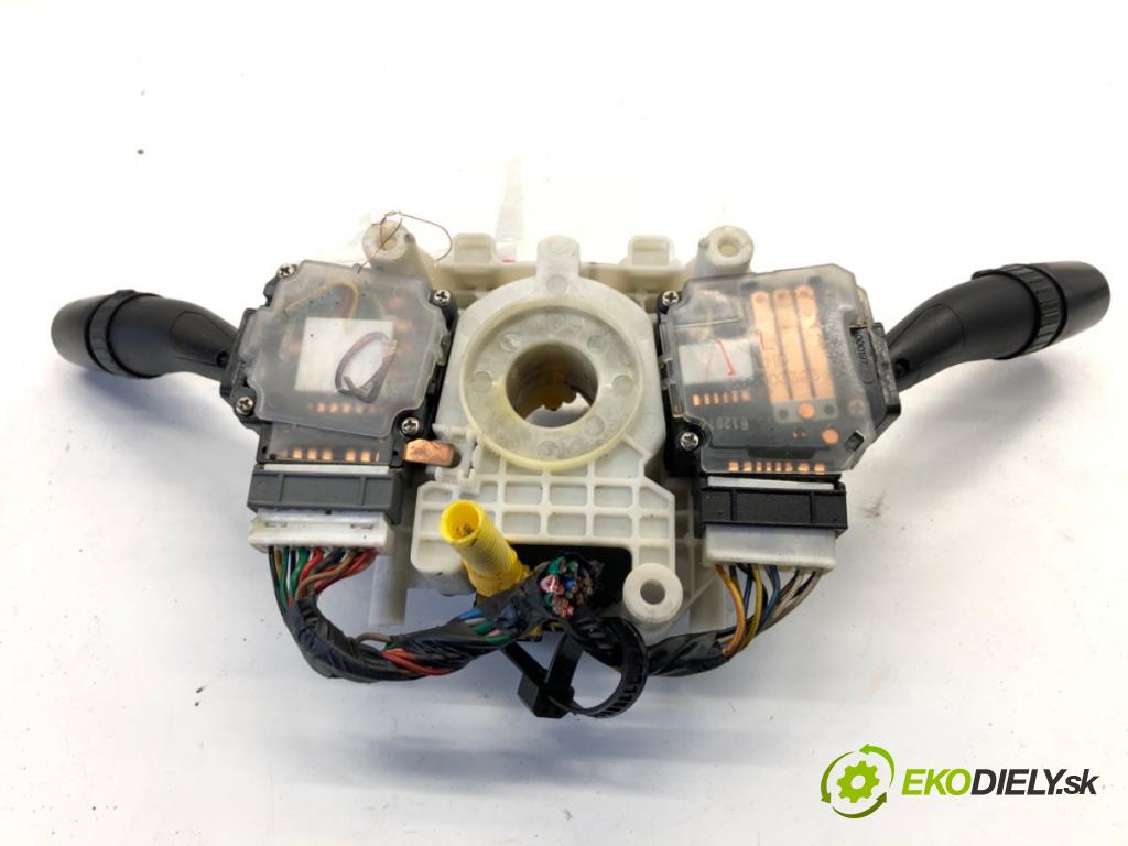 HYUNDAI TUCSON SUV 2007 100 kW 2.0 CRDi 1991 Prepínač kombinovaný  (Prepínacie páčky pod volantom)