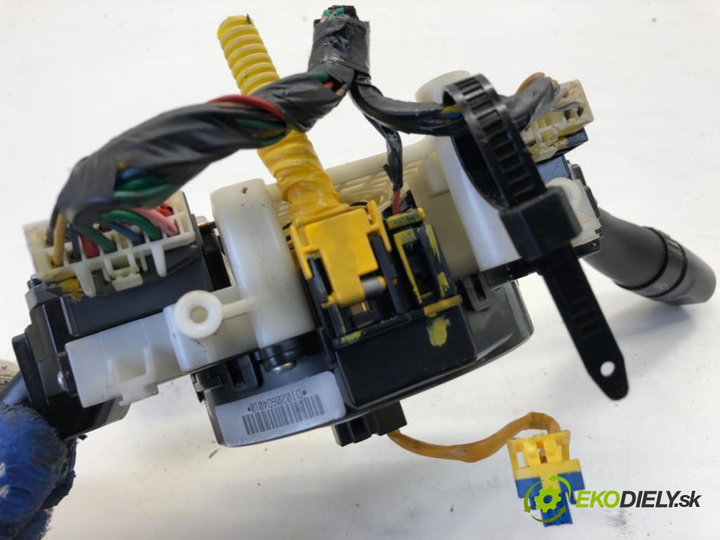 HYUNDAI TUCSON SUV 2007 100 kW 2.0 CRDi 1991 Prepínač kombinovaný  (Prepínacie páčky pod volantom)