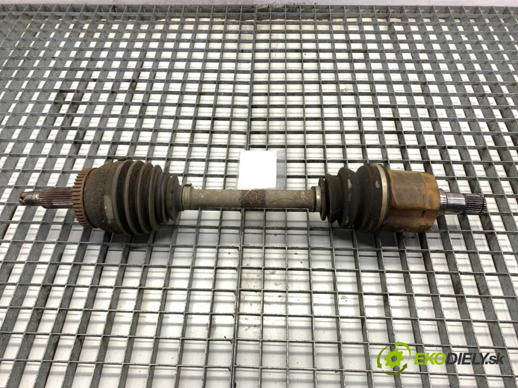 HYUNDAI TUCSON SUV 2007 100 kW 2.0 CRDi 1991 poloos levý přední část 