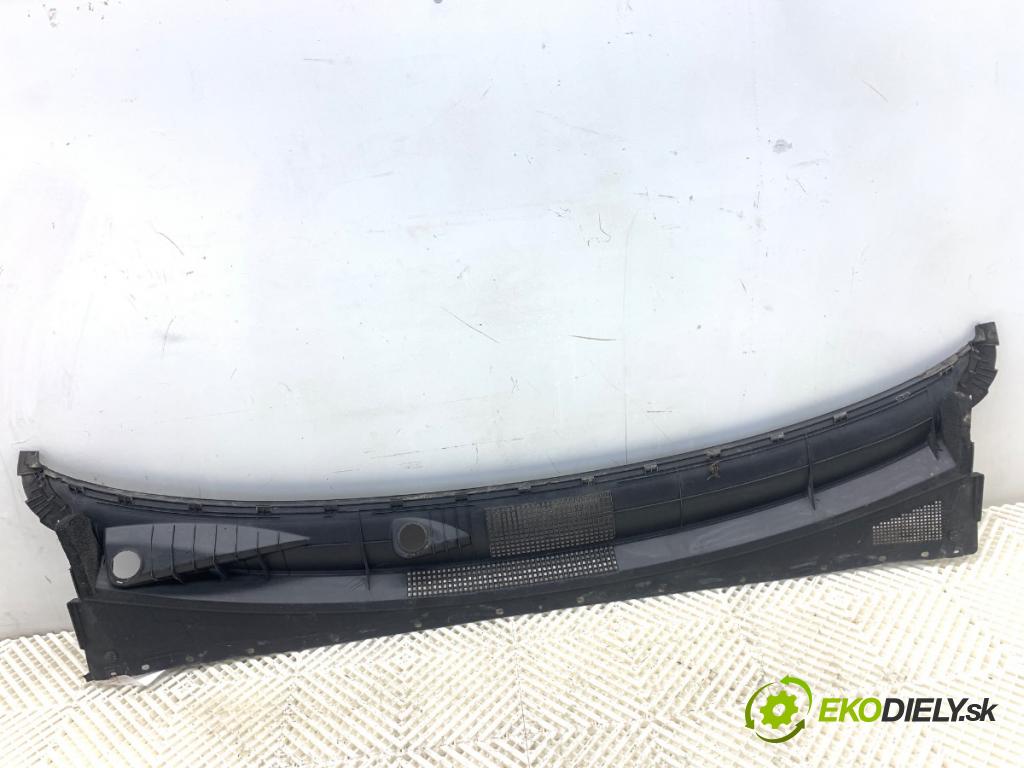 HYUNDAI TUCSON SUV 2007 100 kW 2.0 CRDi 1991 Torpédo, plast pod čelné okno 86150-2E000 (Torpédo (plast pod čelným sklom))