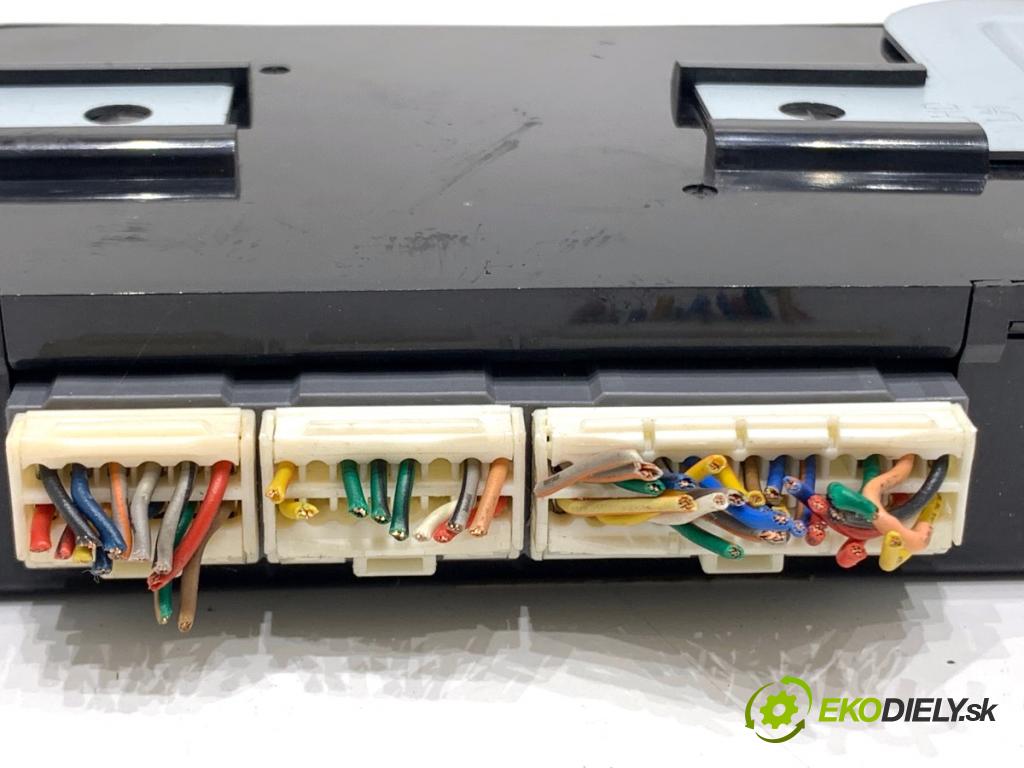 HYUNDAI TUCSON SUV 2007 100 kW 2.0 CRDi 1991 modul komfortu 95400-2E213 (Komfortní modul)