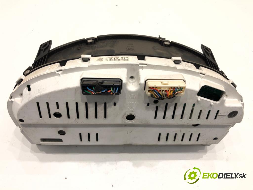 HYUNDAI TUCSON SUV 2007 100 kW 2.0 CRDi 1991 Prístrojovka 94023-2E420 (Prístrojová doska)