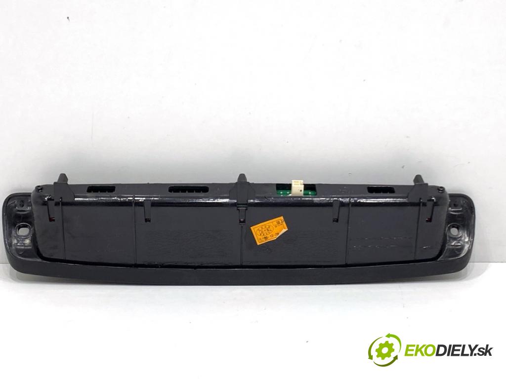 HYUNDAI TUCSON SUV 2007 100 kW 2.0 CRDi 1991 Svetlo brzdových svetiel