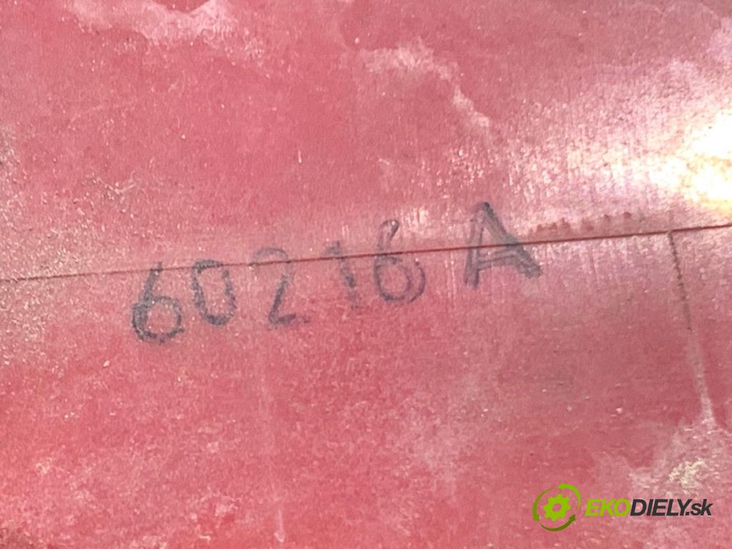 HYUNDAI TUCSON SUV 2007 100 kW 2.0 CRDi 1991 Svetlo pravy zad 92402-2E0