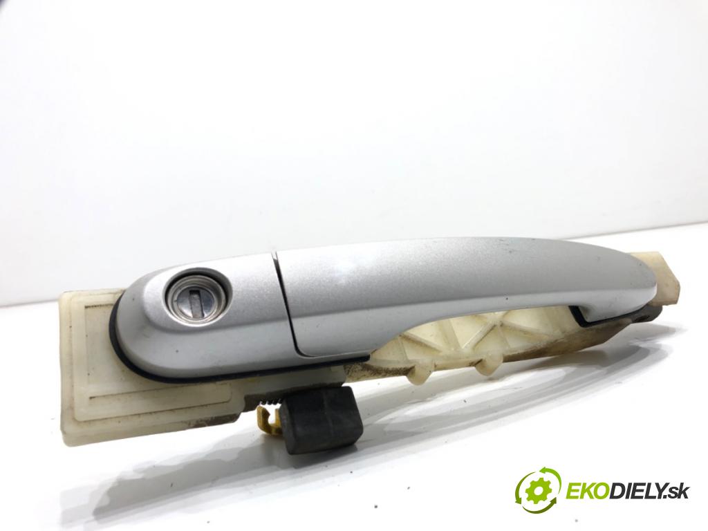 HYUNDAI TUCSON SUV 2007 100 kW 2.0 CRDi 1991 Kľučka vonkajšia ľavy predný